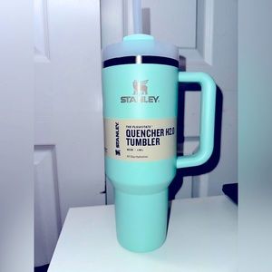 Stanley Mint Quencher Tumbler 40 oz